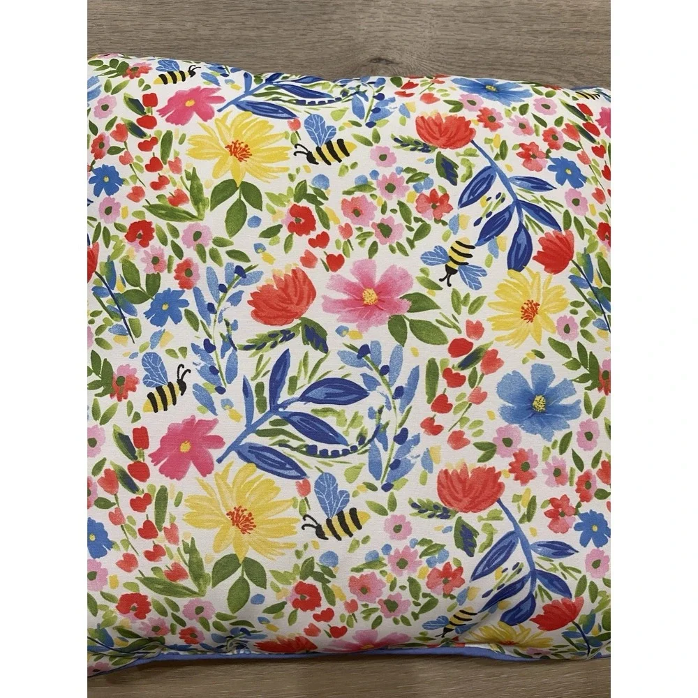 Pr Lillian August Bright Floral Bee Blue Stripe Outdoor Pillows 17 x 17 NWOT